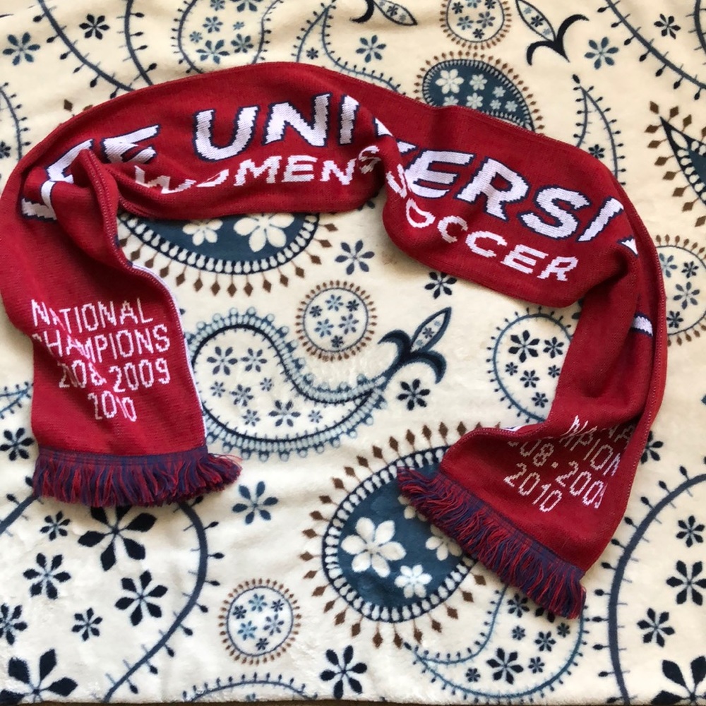 Lee university scarf